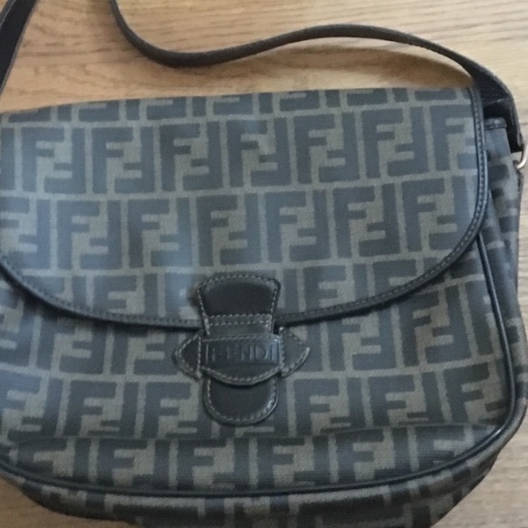 fendi bag peeling